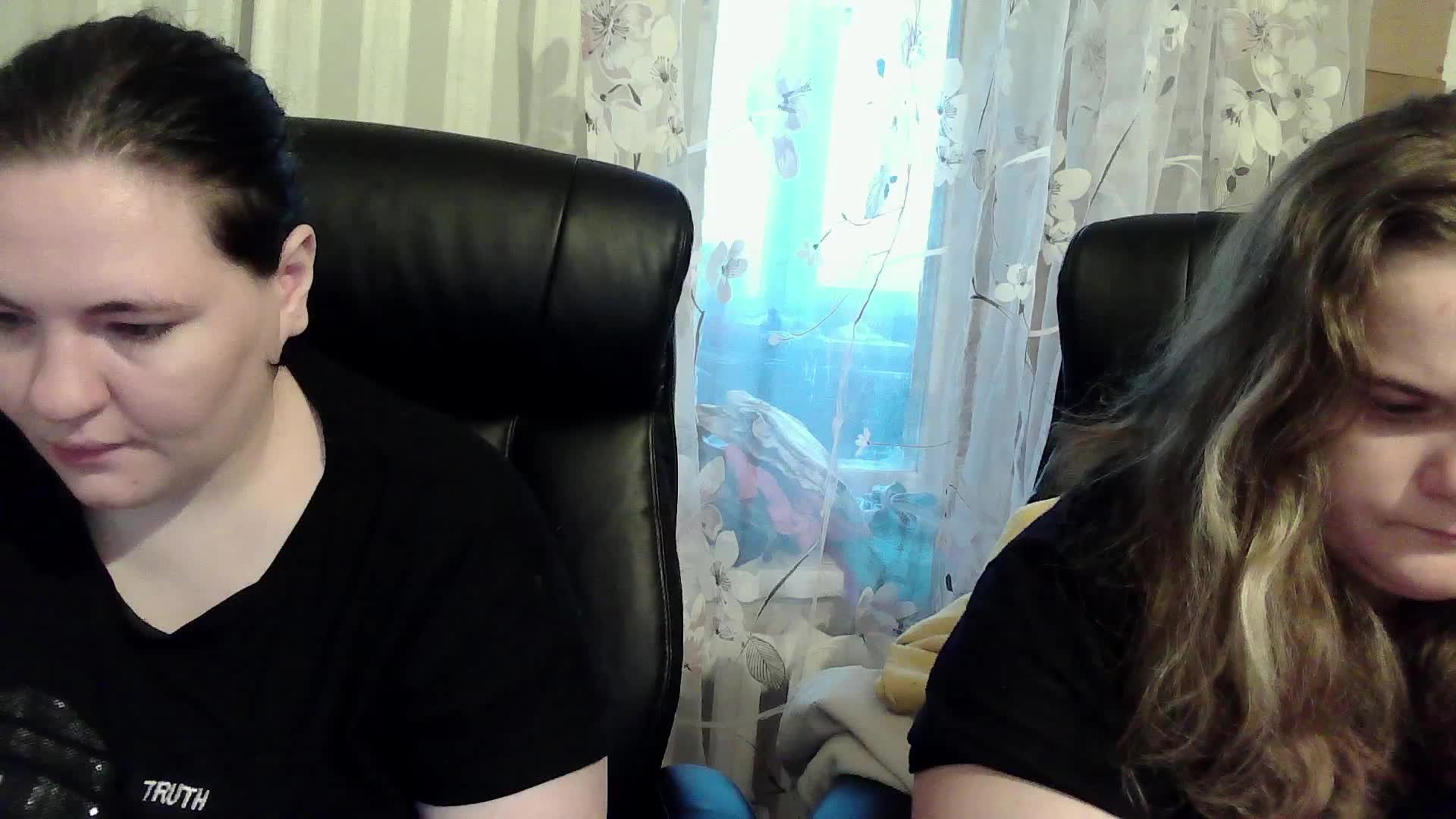 HollyXEva Cam Model Chat October 5, 2025