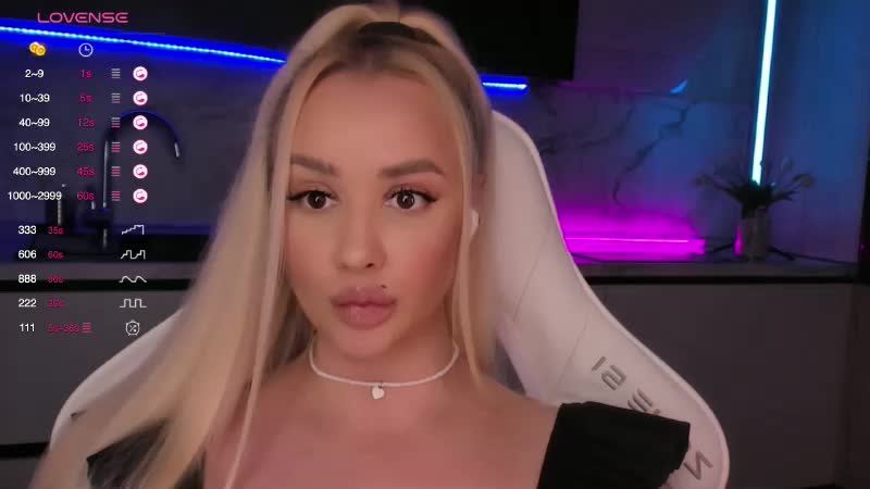 In-your-fucking-mind Cam Model Chat October 5, 2025