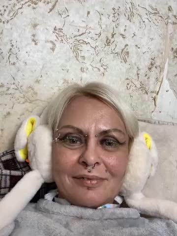 Gardener_of_Illusions Cam Model Chat October 5, 2025