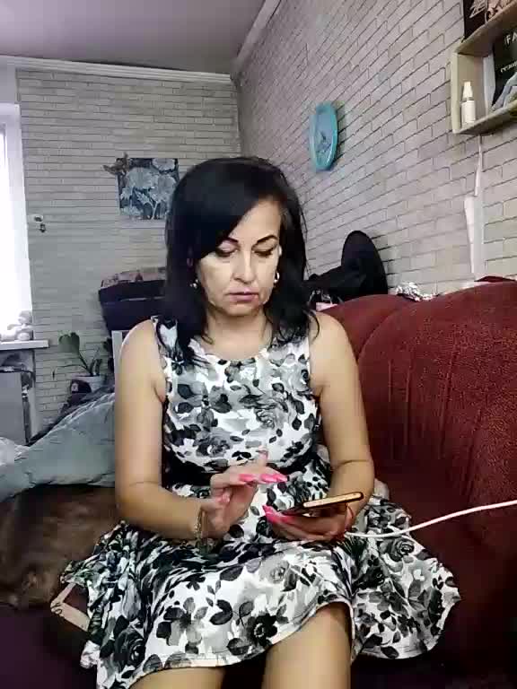 Lina-a-13 Cam Model Chat October 5, 2025