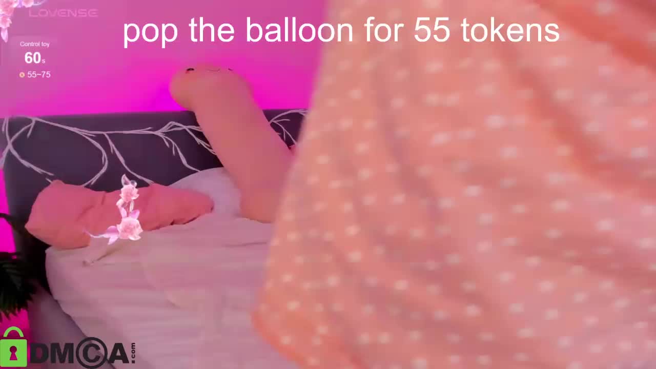 Sara-Moor Cam Model Chat October 5, 2025