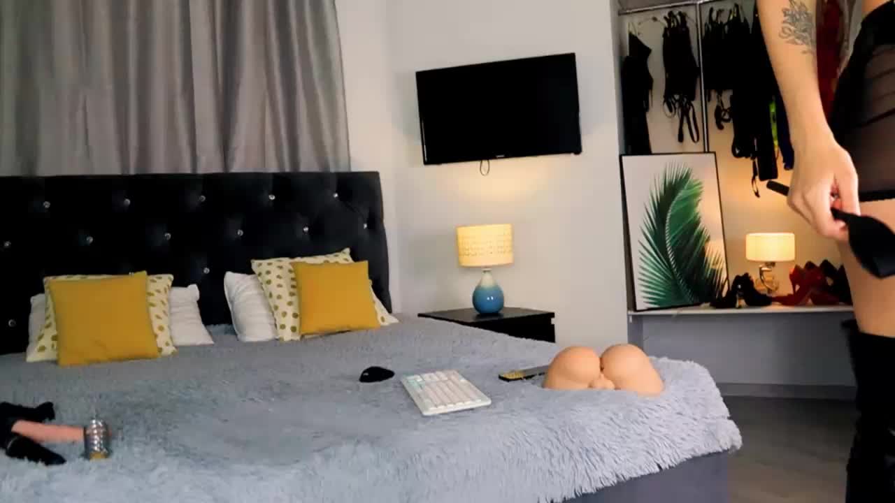 InvitingTina Cam Model Chat October 5, 2025