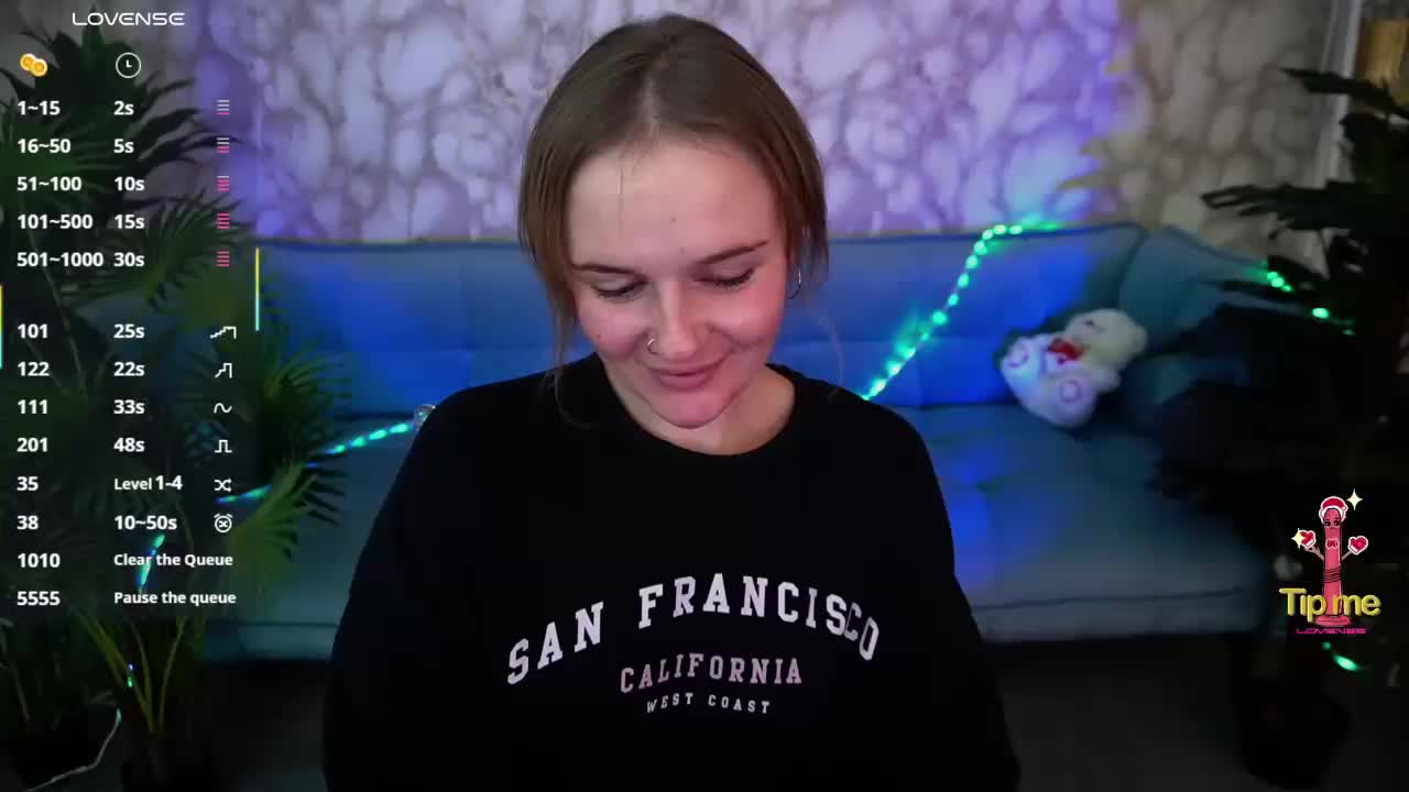 MaribelRiver Cam Model Chat October 5, 2025