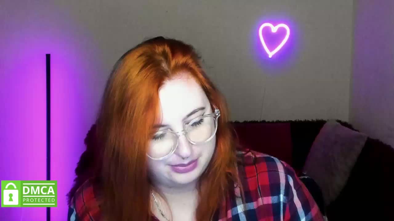 Aliciaredluv Cam Model Chat October 5, 2025