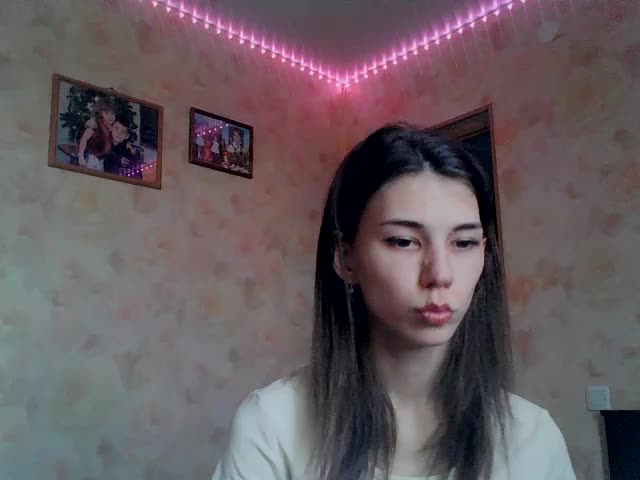 Kiitaa Cam Model Chat October 5, 2025