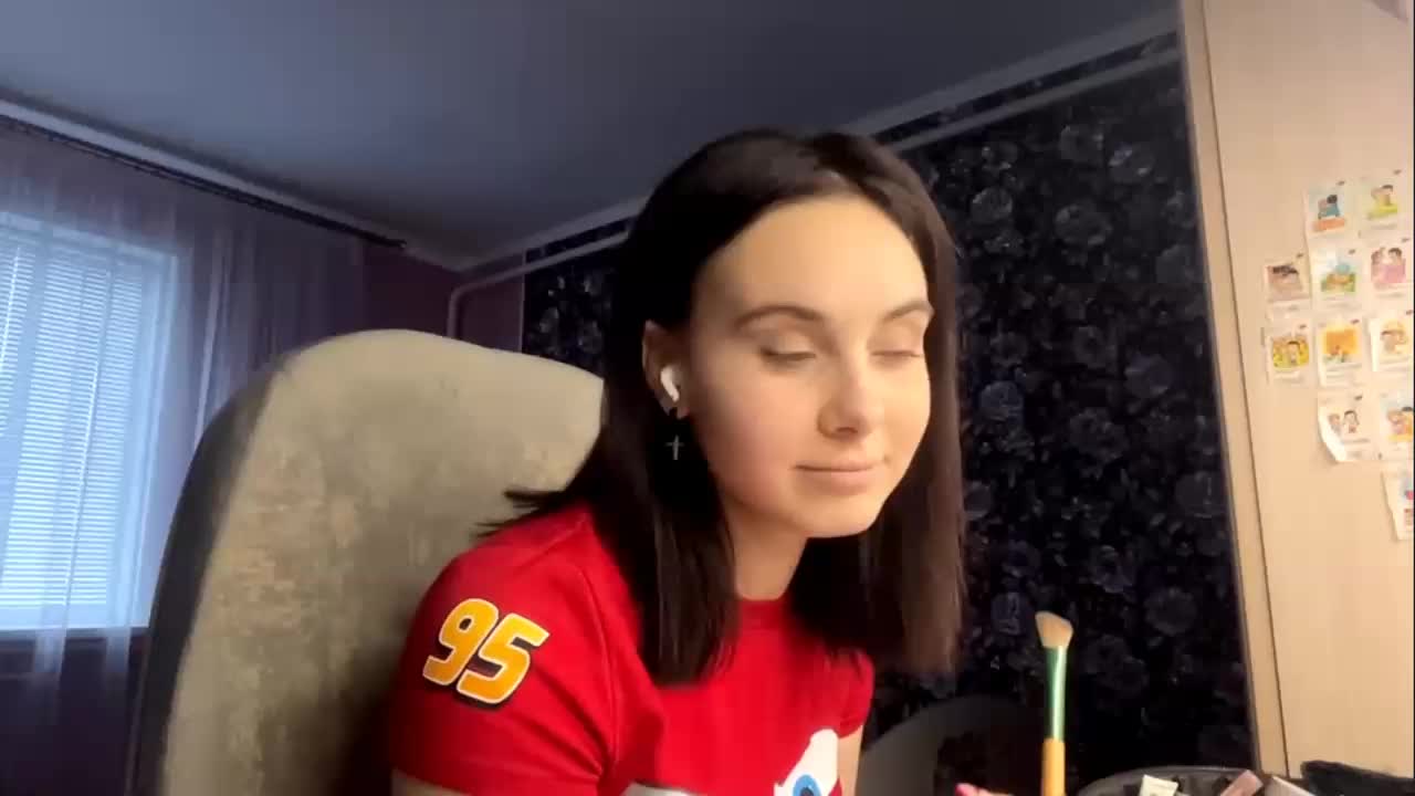 CANDY-LIPS-GIRL Cam Model Chat October 5, 2025