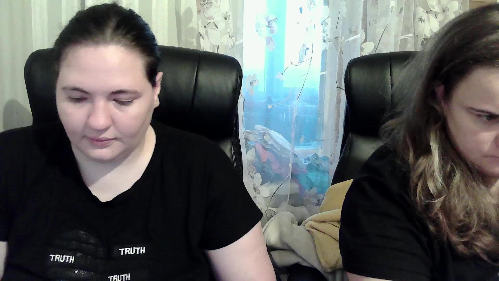 HollyXEva Cam Model Chat October 5, 2025