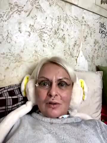 Gardener_of_Illusions Cam Model Chat October 5, 2025