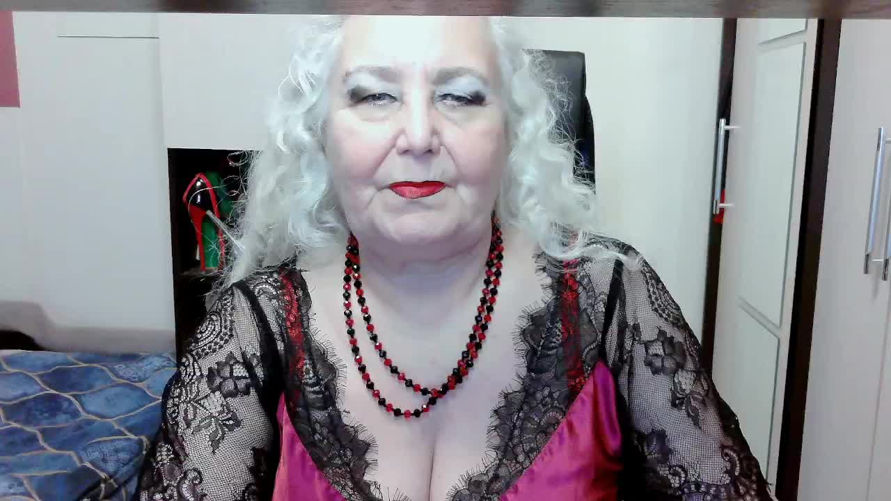 GrannyWants Cam Model Chat October 5, 2025
