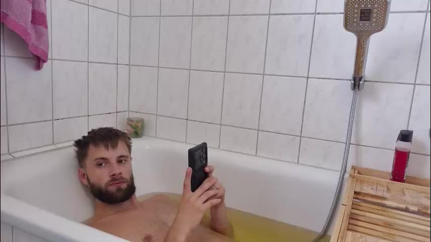 julia_official Cam Model Chat October 5, 2025