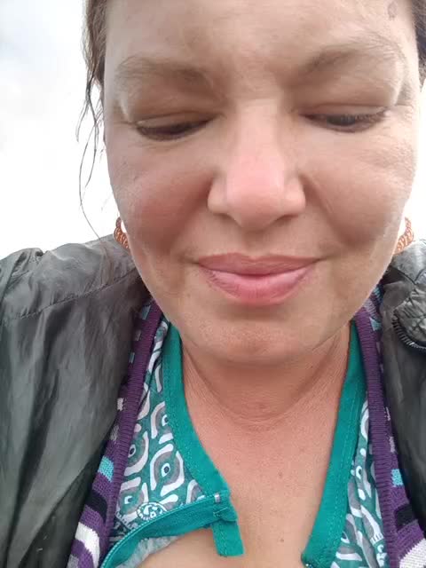 Raspberry_Rum Cam Model Chat October 5, 2025