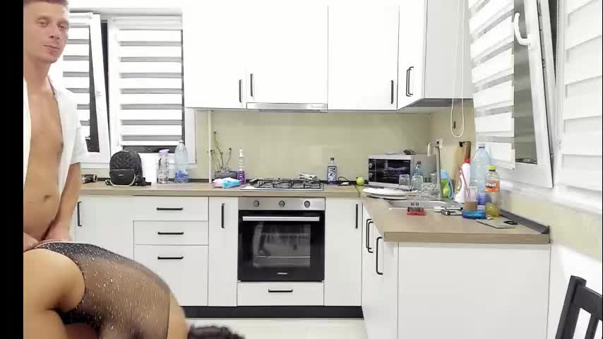 nolimitscoupl3 Cam Model Chat October 5, 2025