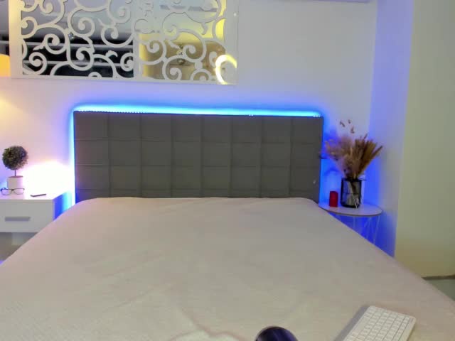 HollyTaillor Cam Model Chat October 5, 2025