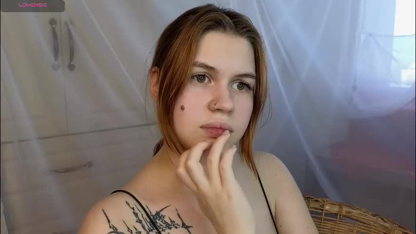 harrieteasley Cam Model Chat October 5, 2025