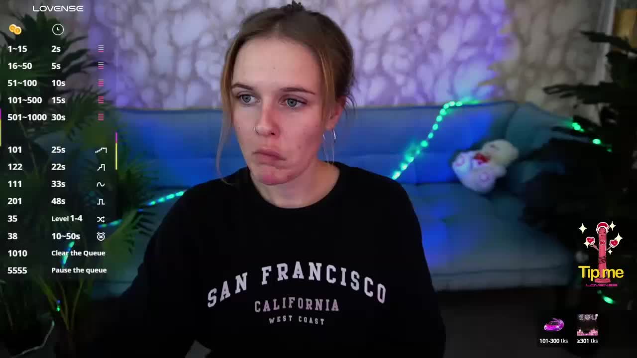 MaribelRiver Cam Model Chat October 5, 2025