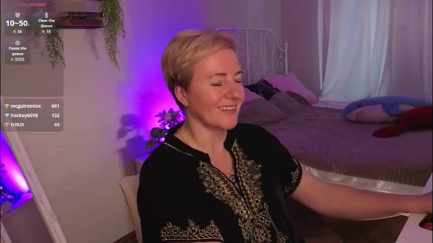 nika_smit Cam Model Chat October 5, 2025