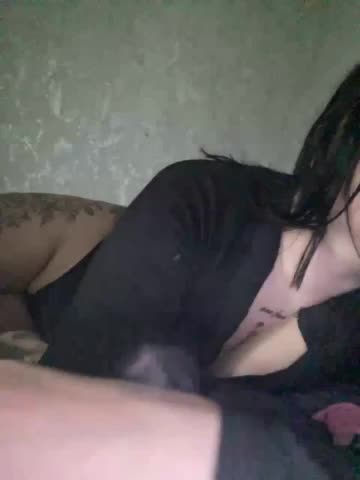 Aliska22 Cam Model Chat October 5, 2025