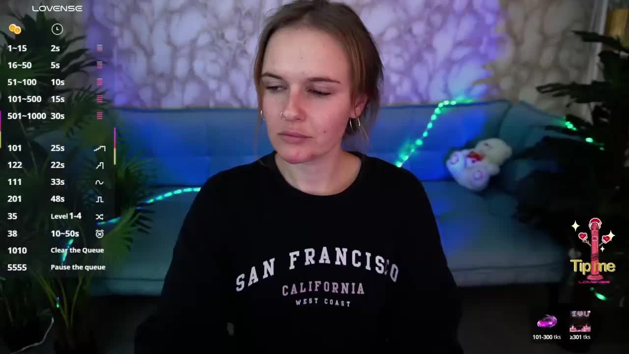 MaribelRiver Cam Model Chat October 5, 2025