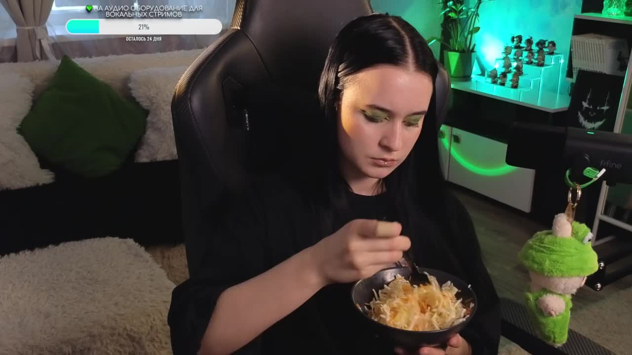 Kira_Li_Lime Cam Model Chat October 5, 2025