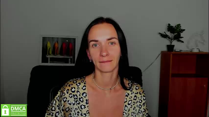 annakillian_kiss Cam Model Chat October 5, 2025