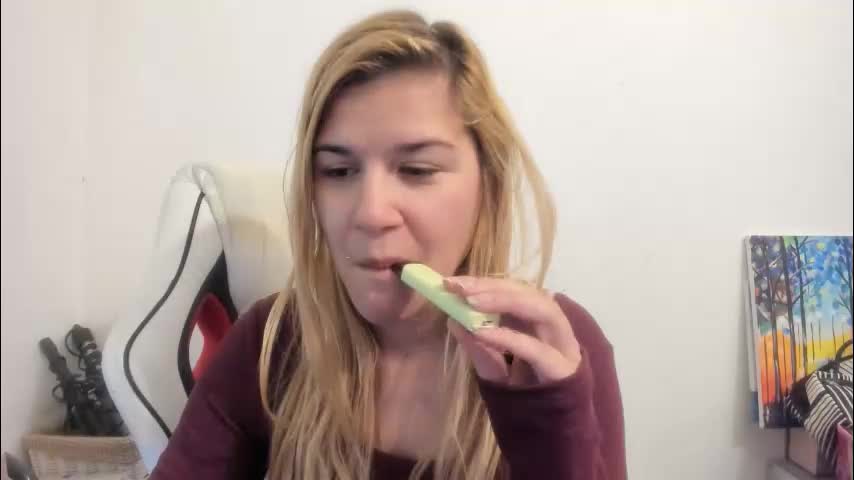 artsyandcraftsy_ Cam Model Chat October 5, 2025