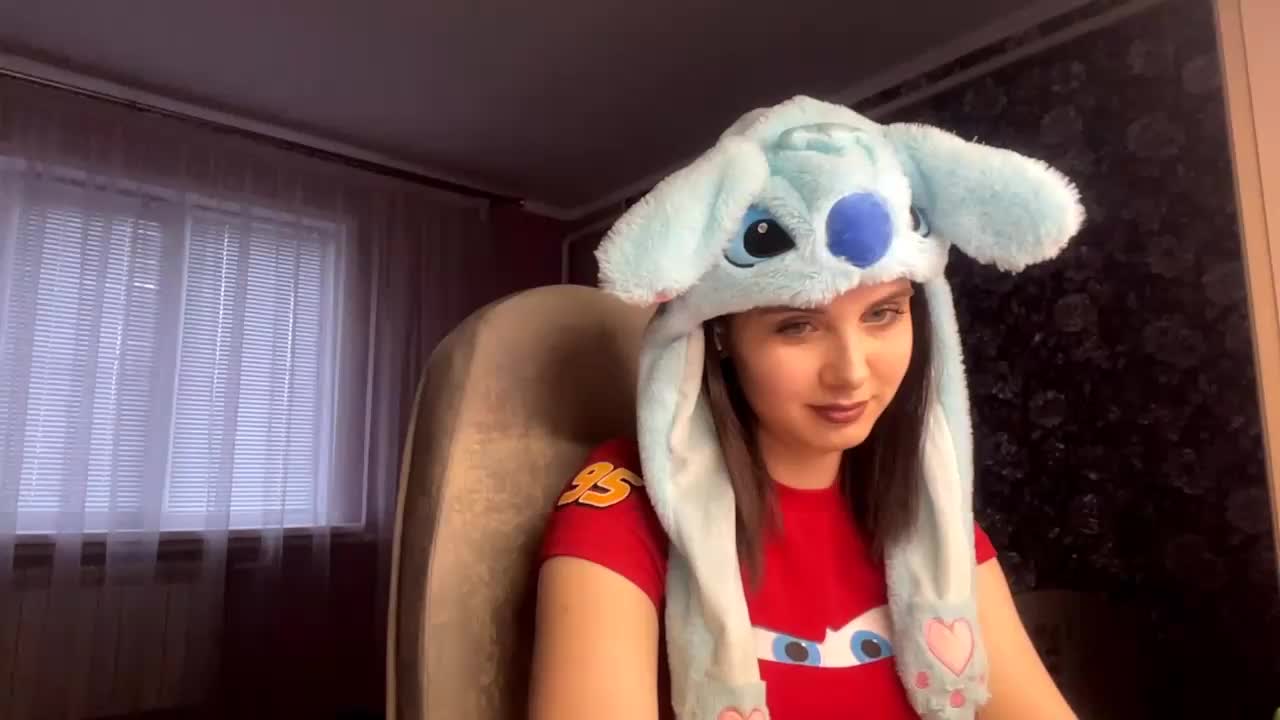 CANDY-LIPS-GIRL Cam Model Chat October 5, 2025