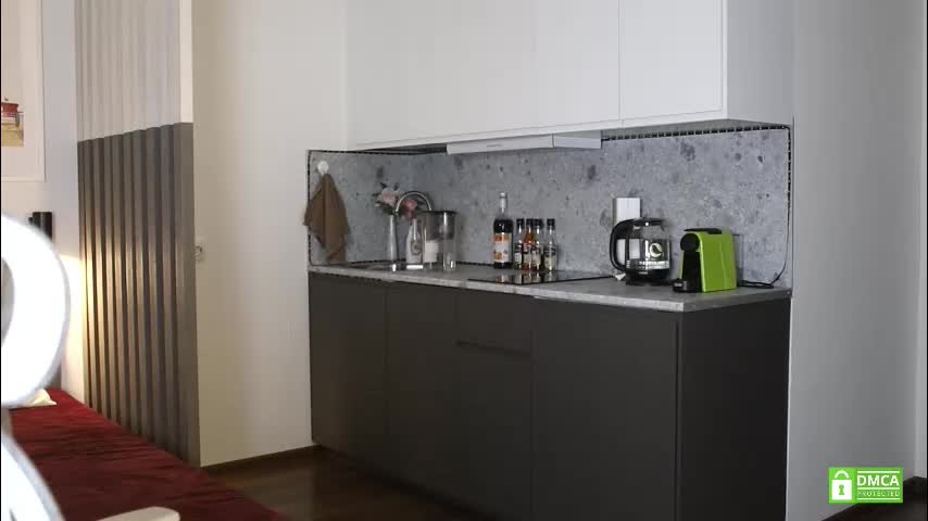 _whoareu_ Cam Model Chat October 5, 2025