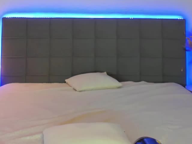 HollyTaillor Cam Model Chat October 5, 2025