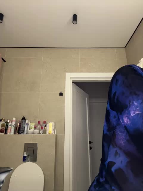 NorbertKlopp Cam Model Chat October 6, 2025