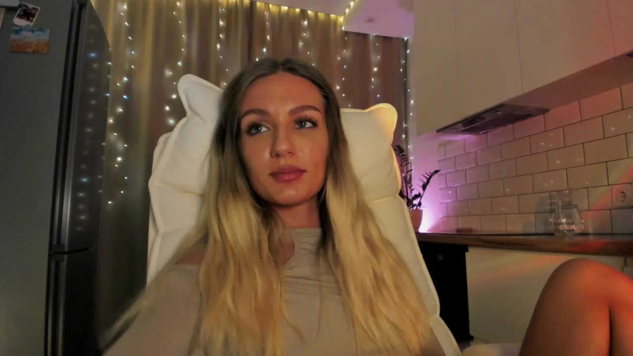 EnlivenLuv Cam Model Chat October 6, 2025