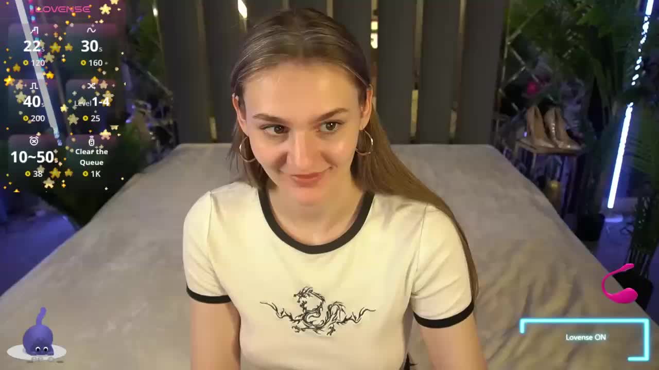 DiamondGoldie Cam Model Chat October 6, 2025