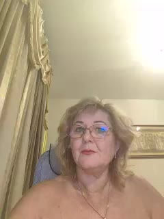 KarinkaSweet Cam Model Chat October 6, 2025