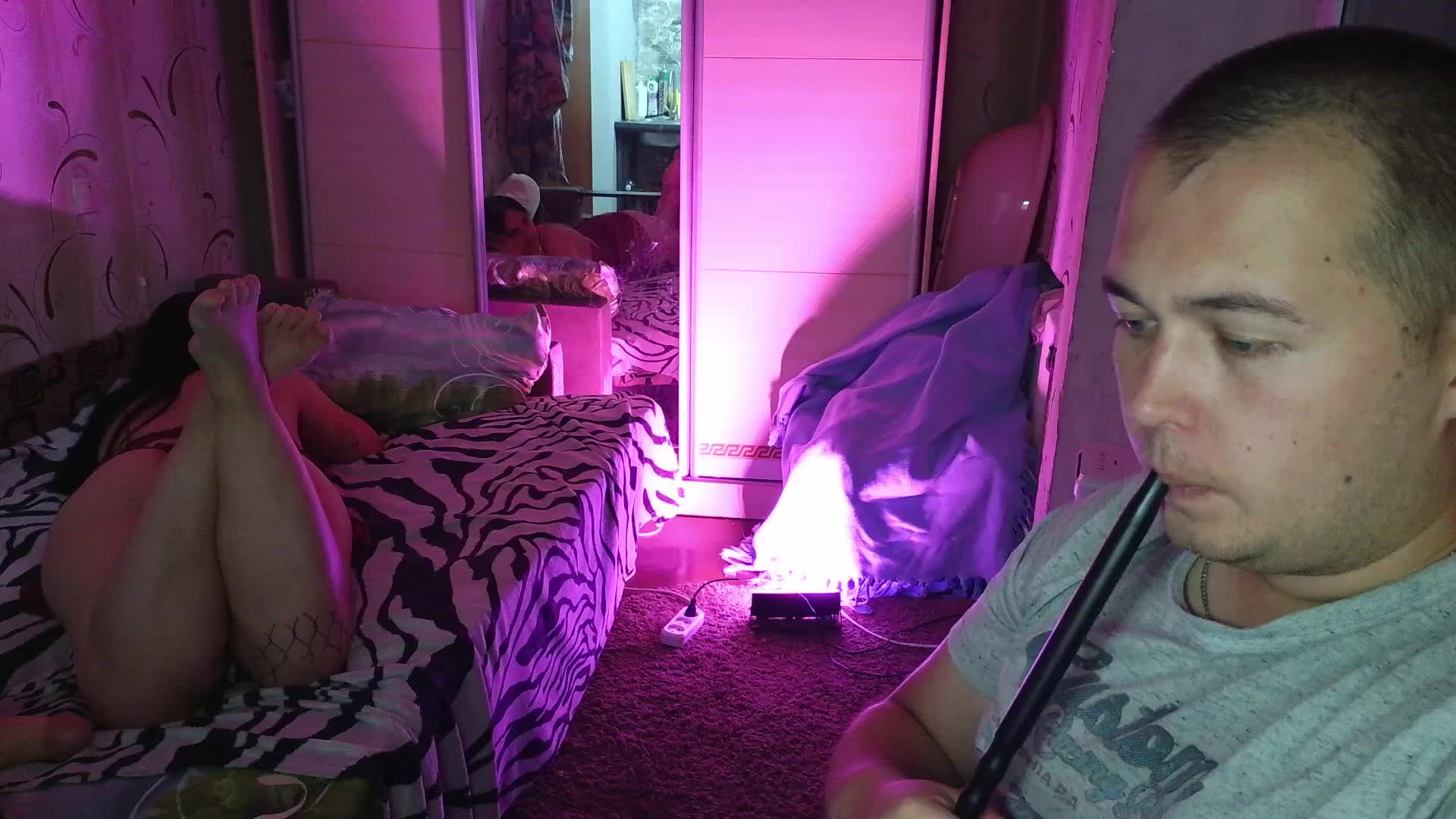 muzh-zhena Cam Model Chat October 6, 2025