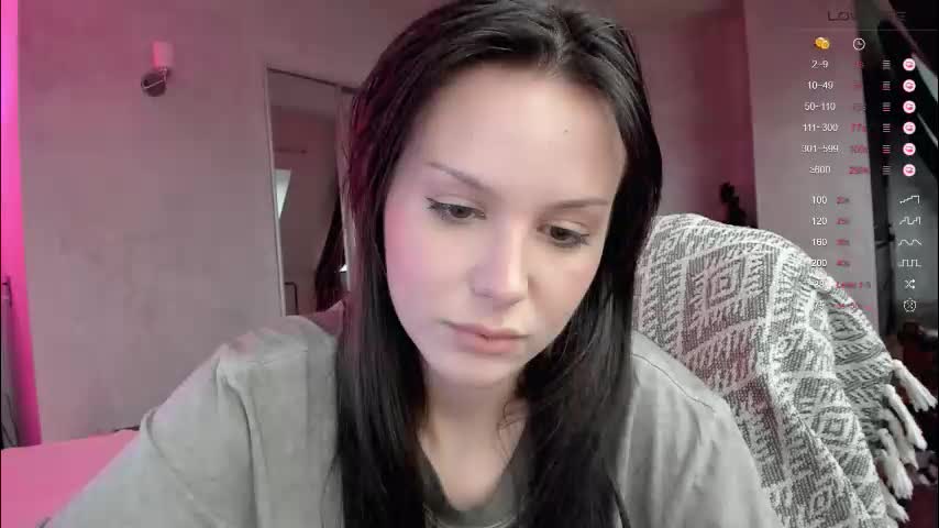 yourher0in Cam Model Chat October 6, 2025