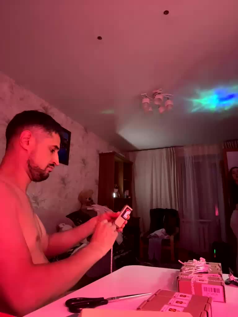 VIP17CoupleDream Cam Model Chat October 6, 2025