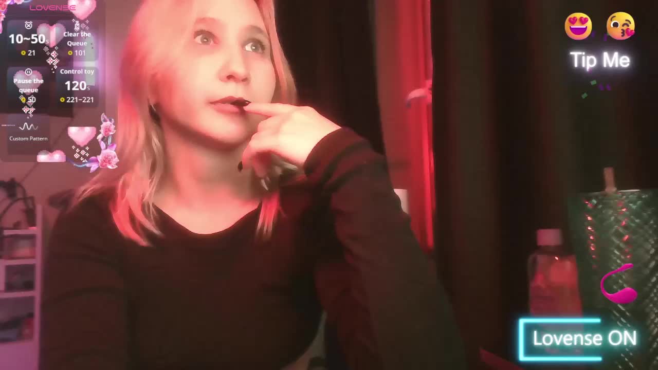 Christina-5 Cam Model Chat October 6, 2025