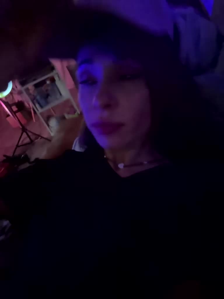 VIP17CoupleDream Cam Model Chat October 6, 2025