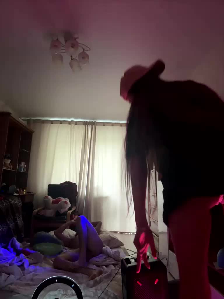 VIP17CoupleDream Cam Model Chat October 6, 2025