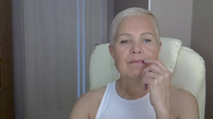 Madam-Madam Cam Model Chat October 6, 2025