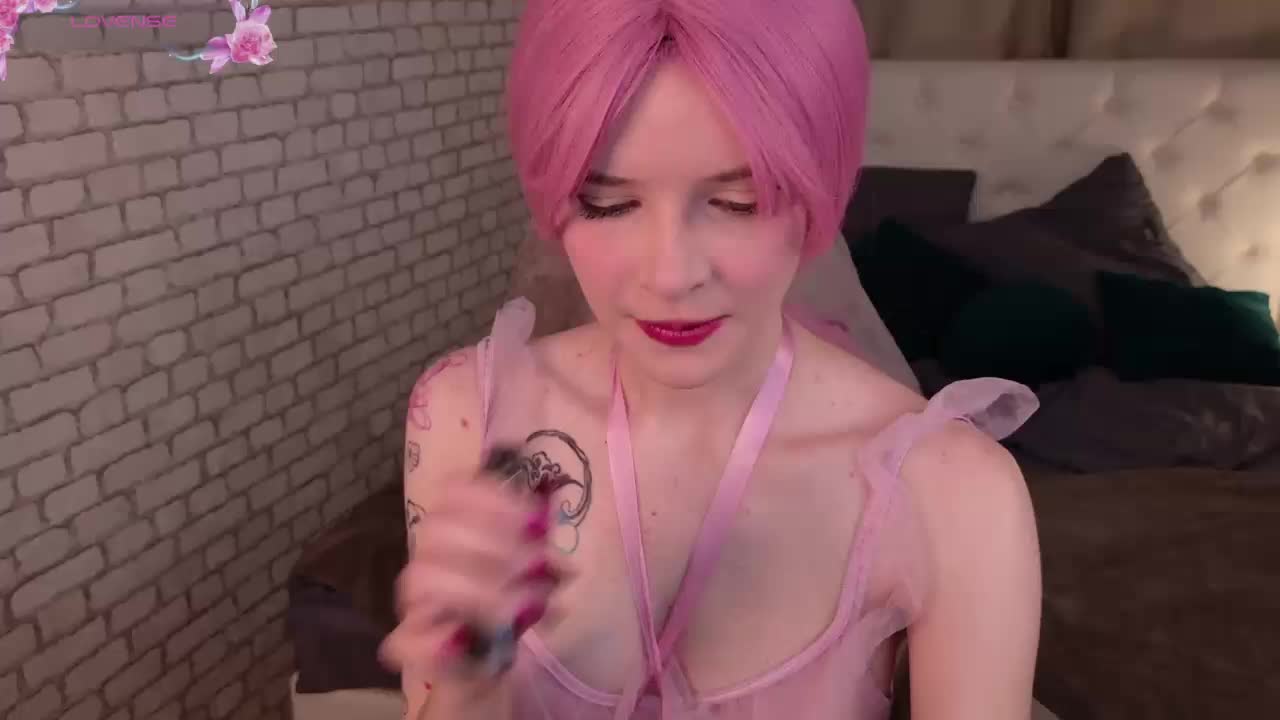 KiraMountrays Cam Model Chat October 6, 2025