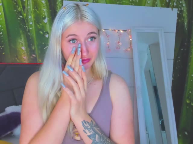 HollyTaillor Cam Model Chat October 6, 2025