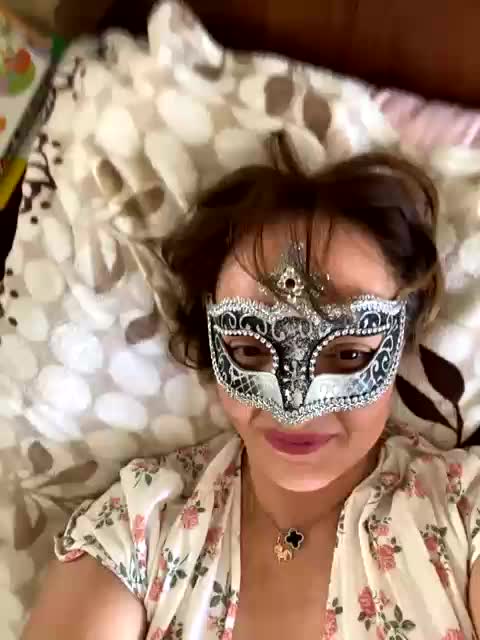 molly-38 Cam Model Chat October 6, 2025