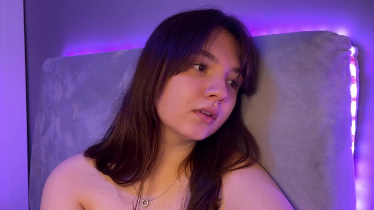 AlisaRichGold Cam Model Chat October 6, 2025