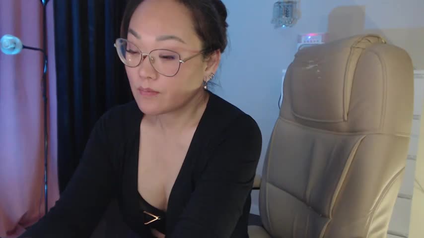 Realia Cam Model Chat October 6, 2025