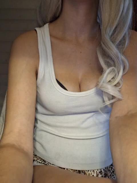 Toriya5 Cam Model Chat October 6, 2025