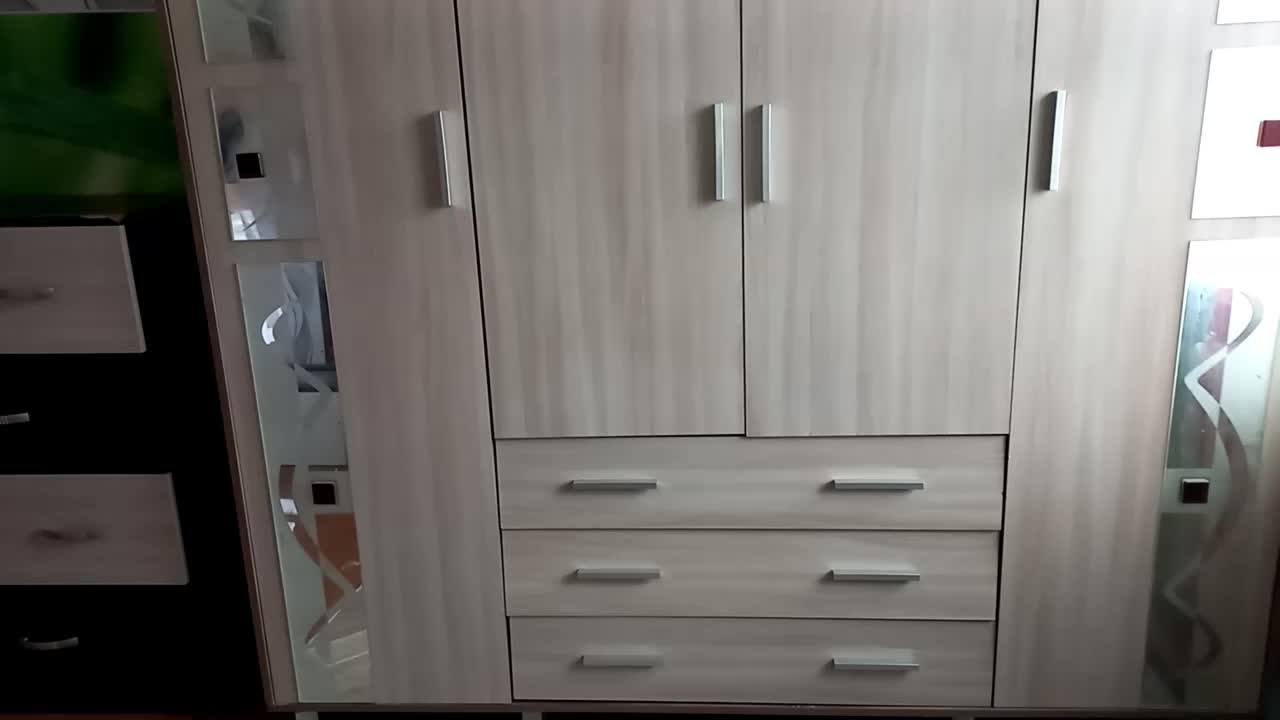 AuroraRow Cam Model Chat October 6, 2025