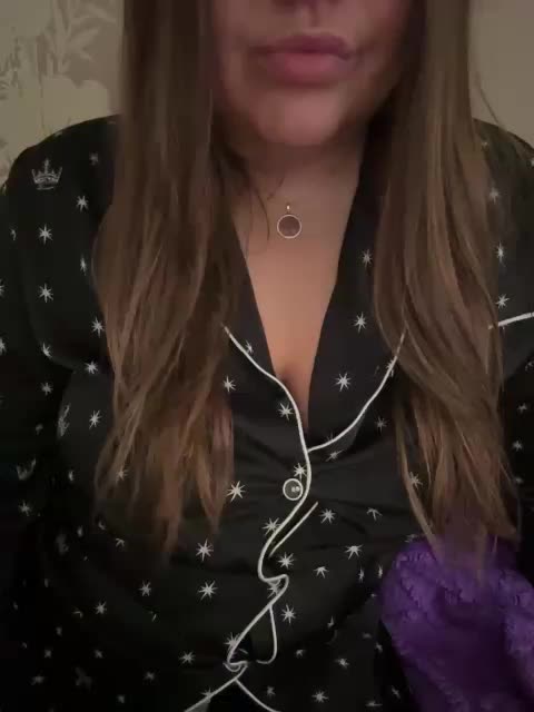 SweetStrawberry1 Cam Model Chat October 6, 2025