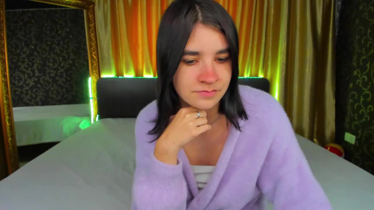 Polly-Love Cam Model Chat October 6, 2025