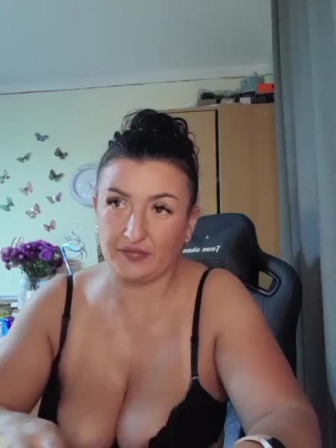 Hotangel75 Cam Model Chat October 6, 2025