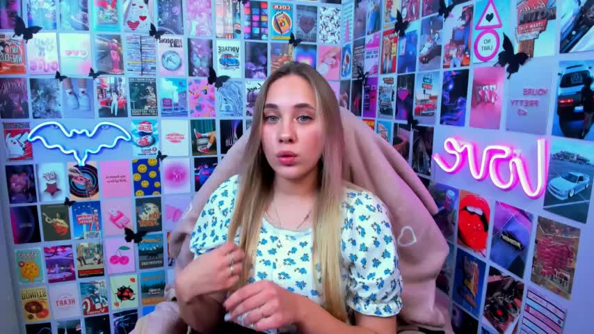 MiaMilas Cam Model Chat October 6, 2025